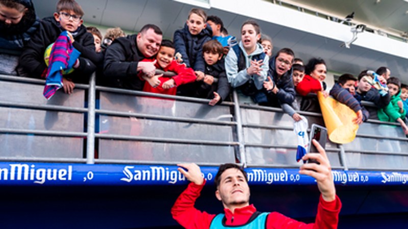 Gaurko entrenamendu-saioa ate irekian egingo da