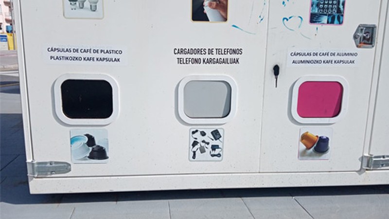 Kafe-kapsulak mini-garbiguneetan utzi ahal izango dira gaurtik aurrera