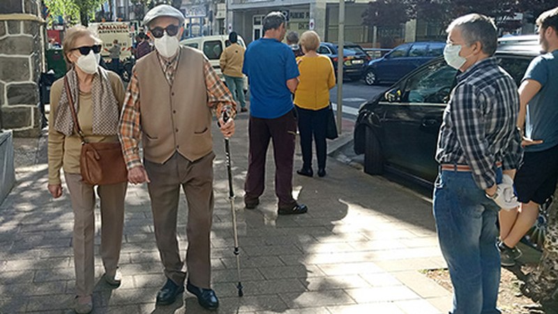 Gaurtik hasita, maskara erabili behar da bi metroak ziurtatu ezin direnean