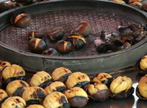 Gaztainerre ospatzeko kalejira eta afari-merienda antolatu dituzte AEK euskaltegikoek