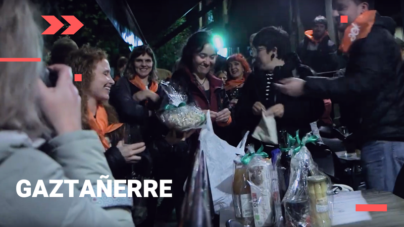 Gaztañerre ospatu zuten atzo abesti eta gaztaina artean