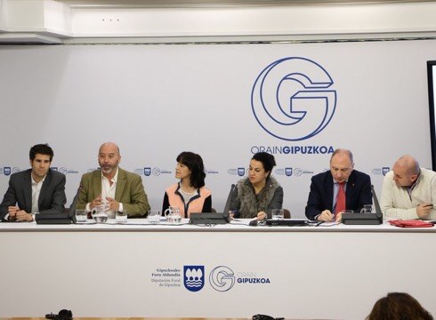 Gazteen enplegua sustatzeko ekimen berria martxan