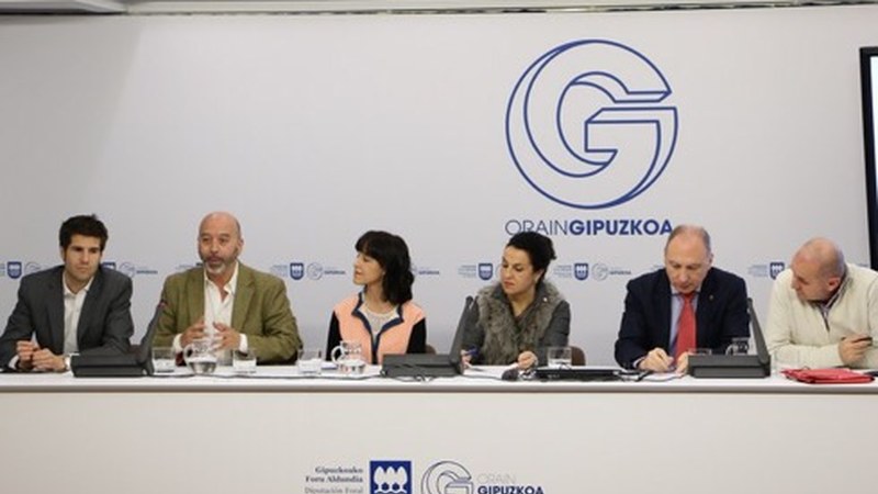 Gazteen enplegua sustatzeko ekimen berria martxan