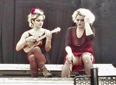 Gaztetxeak Antzerki Gaua hartuko du bihar Nalua gazte feminista taldearen eskutik