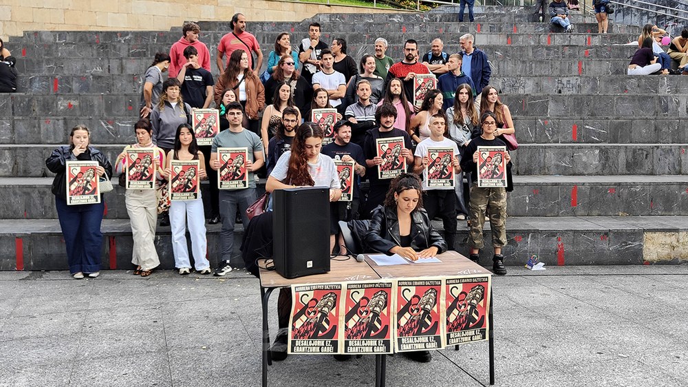 Gaztetxeen aldeko borrokak etenik ez duela adierazi dute Gazte Asanbladako kideek