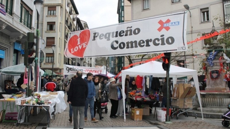Geltoki Market goiz osoan egongo da zabalik Estaziño kalean