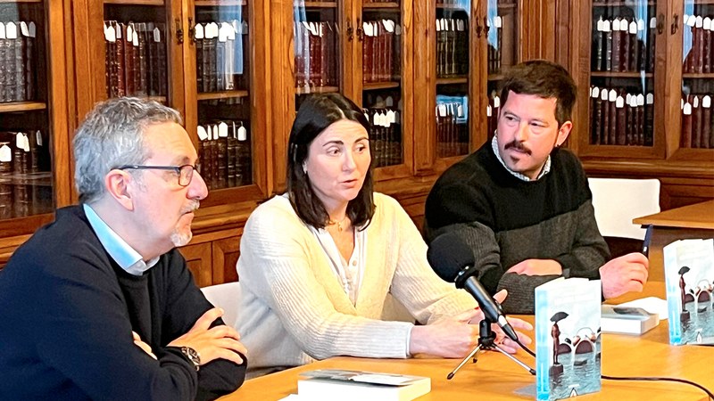 Gema Baqué eibartarrak “Los años robados” bere lehen eleberria aurkeztu du gaur goizean Donostian