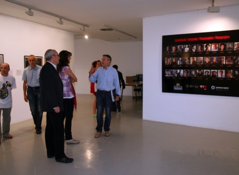 Gerra eta bakea, prentsa-argazkilarien begietatik ikusita