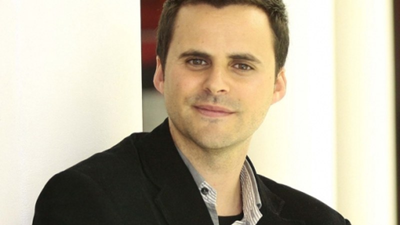 Gerra garaia gogoratzeko poesia eta kantu errezitala gaur Coliseoan