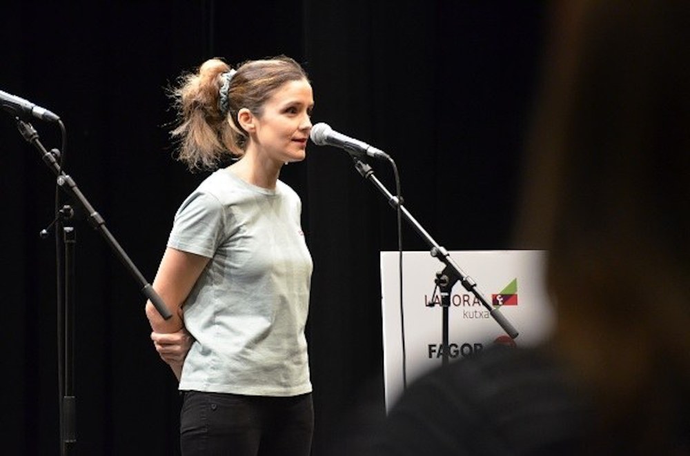 Gipuzkoako Bertsolari Txapelketaren finalerako bi sarrera bikoitz zozketatu ditugu