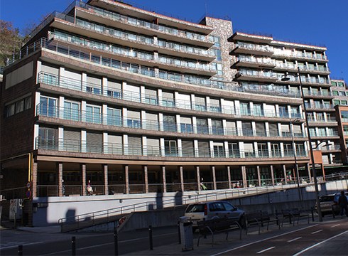 Gipuzkoako zaharren egoitzetan aldi berean bi senitartekoren bisita egitea baimendu da