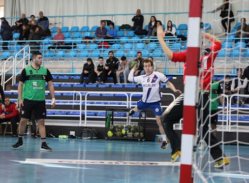 Gizonezkoen Eibar Eskubaloia laugarren postuari eusten ahaleginduko da zapatuan