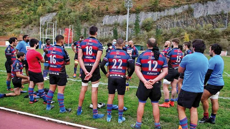 Gizonezkoen errugbi taldeak amore eman zuen Bera Beraren aurrean