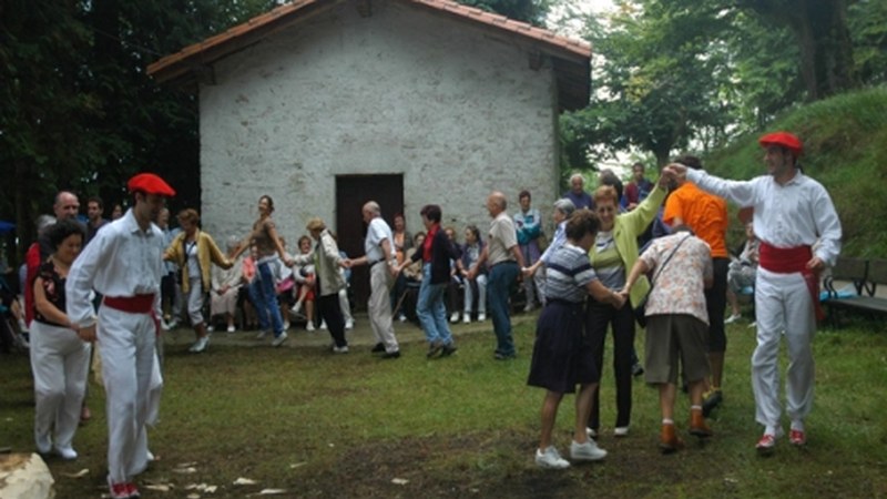 Goimendi auzokoek eguenean Santixauak ospatzeko egitaraua prestatu dute