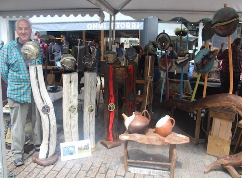 Goiz osoa beteko duen Artisau eta Baserritarren Azokarekin hasiko du eguna Euskal Jaiak