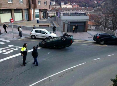 Goizean Ipuruan izandako istripuan ez da inor zauritu