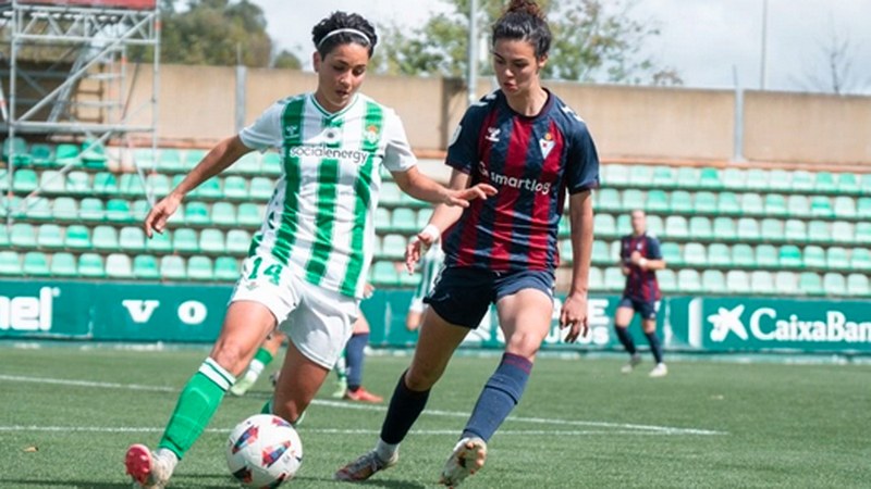 Golik gabeko berdinketa Betisen aurka Sevillan