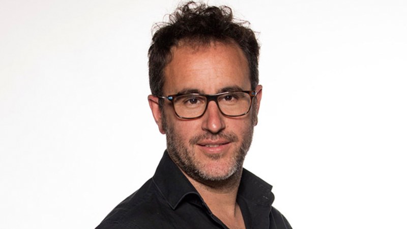 Gorka Minguez: “Gazteak antzerkira erakartzeko ez dira deskontuak behar, euren intereseko gaiak baizik”