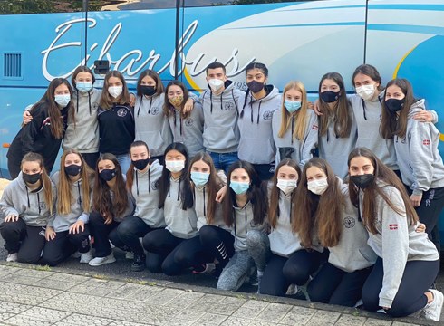 Grupo Mecalbe eskubaloi taldeko kadeteak Terrassan jokatuko dute Espainiako txapelketarako bigarren fasea