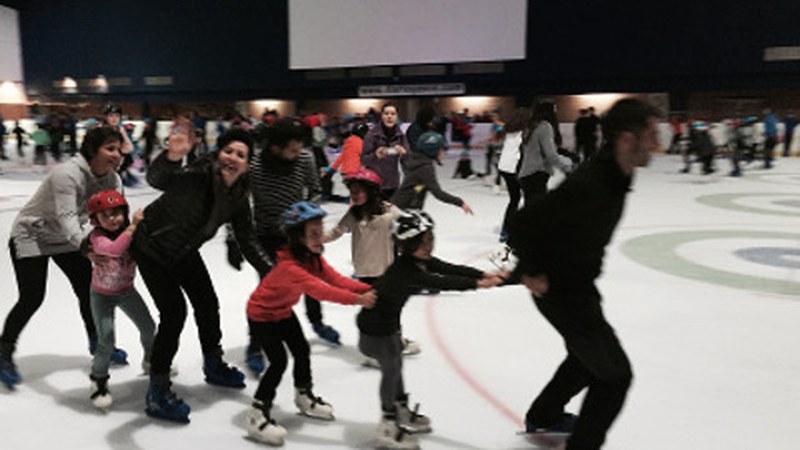 Guraso Berbalagunak patinatzen ibili dira