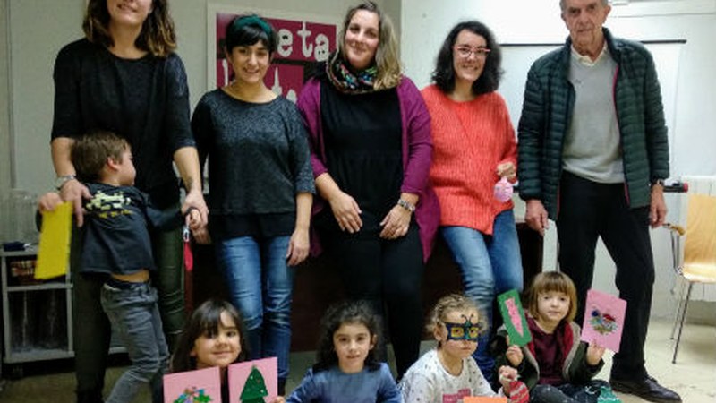 Gurasoak Berbetaneko guraso eta seme-alabek Gabonak prestatzen jardun dute