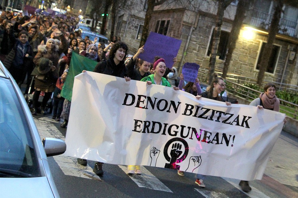 'Gure bizitzekin negoziorik ez!' goiburuari jarraituta manifestazio zaratatsua egingo da gaur arratsaldean