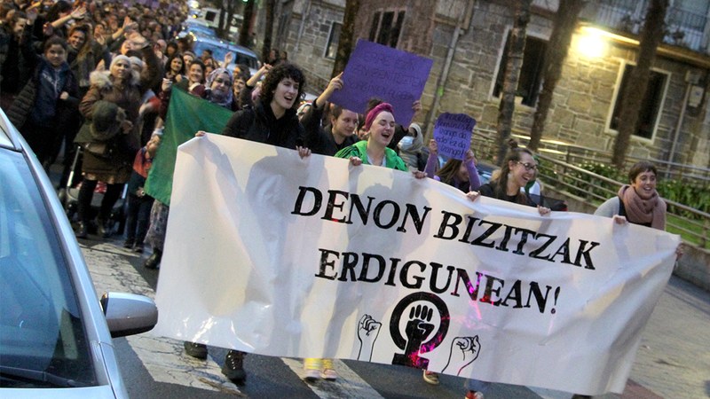 'Gure bizitzekin negoziorik ez!' goiburuari jarraituta manifestazio zaratatsua egingo da gaur arratsaldean