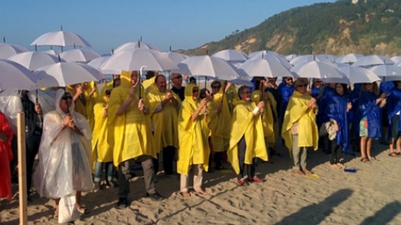 Gure Esku Dago-ren mosaikorako bonoak salgai