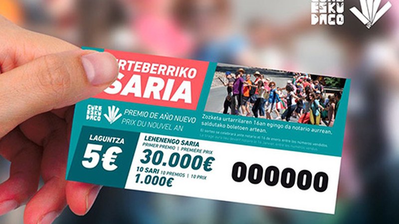 Gure Esku Dago-ren Urteberriko Sariaren zozketan saritutako 145.022 zenbakia Eibarren saldu da