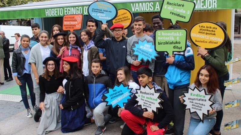 "Gurea birziklatzea da" kanpaina Eibarren egongo da gaur eta bihar