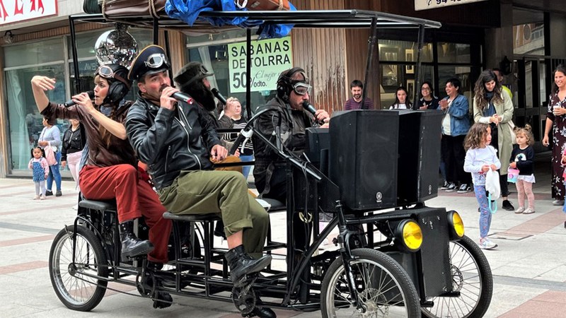 “Gurpil gainean” kaleko antzezkizun musikala eskainiko du Demode Quartet laukoteak zapatuan