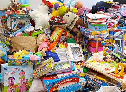 Gurutze Gorriak jostailuak jasoko ditu Torrekuan