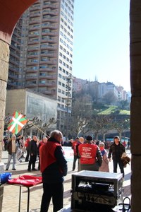 Gutxieneko pentsioak gutxieneko soldatarekin parekatzea eskatu zuten manifestazioan