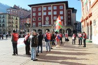 Gutxieneko pentsioak gutxieneko soldatarekin parekatzea eskatu zuten manifestazioan