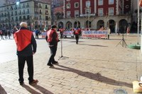 Gutxieneko pentsioak gutxieneko soldatarekin parekatzea eskatu zuten manifestazioan