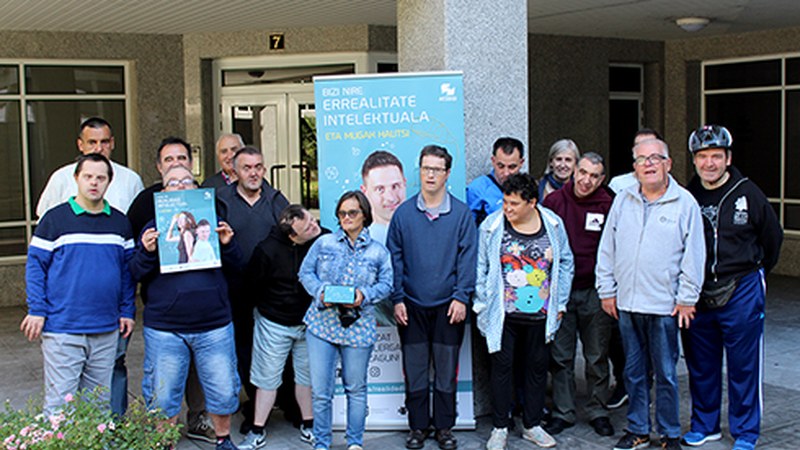 Guztiontzat mundu ulergarriagoa helburu duen kanpaina aurkeztu du Atzegik