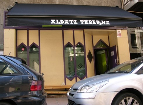 Habitat taldearen kontzertua Aldatz tabernan