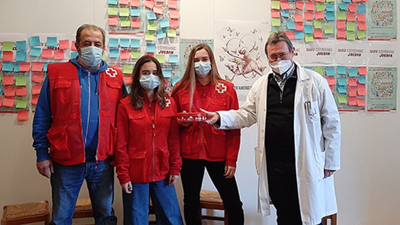 "Haien eskubideak jokoan" kanpainarako 865 euro bildu dituzte La Salle ikastetxean