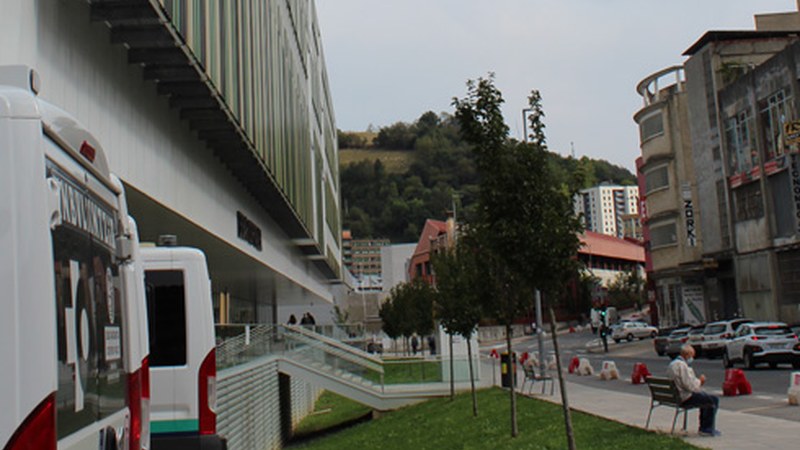 Hamabi koronabirus kasu zenbatu dituzte Eibarren, 50 Debabarrenean