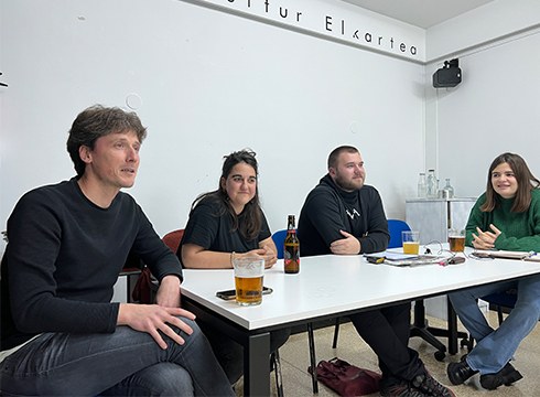 Hankamotxak: “Bertsoak duen armarik garrantzitsuena norberak duen imajinazioa da”