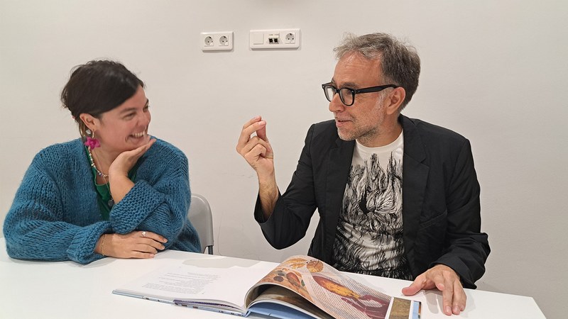 HARKAITZ CANO: “Bizitza nekez konta liteke literaturak ematen dizkigun tresnarik gabe”