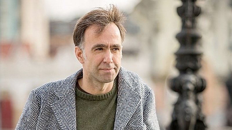 Harkaitz Cano izango da bihar Eibarren, Harixa Emoten irakurketa taldearen lehen saioan