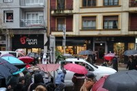 Harrera bero-beroa egin diegu Olentzero eta Mari Domingiri