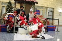 Harrera bero-beroa egin diegu Olentzero eta Mari Domingiri