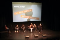 Harrera beroa egin diote eibartarrek 31. San Andres Bertso Jaialdian aritu den boskoteari Harrera beroa egin diote eibartarrek 31. San Andres Bertso Jaialdian aritu den boskoteari