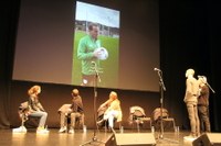 Harrera beroa egin diote eibartarrek 31. San Andres Bertso Jaialdian aritu den boskoteari Harrera beroa egin diote eibartarrek 31. San Andres Bertso Jaialdian aritu den boskoteari