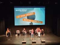 Harrera beroa egin diote eibartarrek 31. San Andres Bertso Jaialdian aritu den boskoteari Harrera beroa egin diote eibartarrek 31. San Andres Bertso Jaialdian aritu den boskoteari