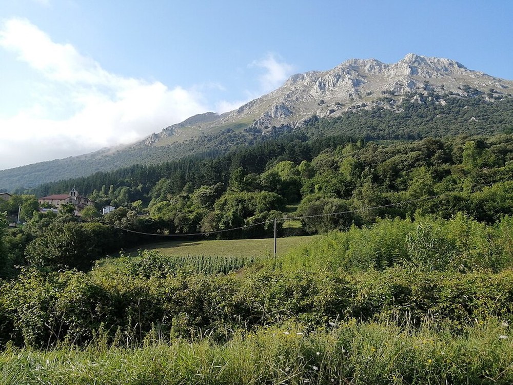 Hartzaren Urratsak jarraituko dituzte Deporreko mendizaleek