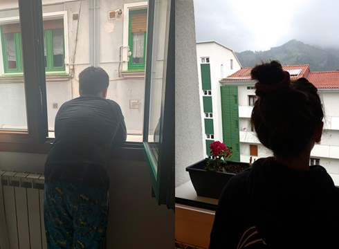 Haserrea eragin du Espainiako Gobernuak haurrei ezarritako neurriak