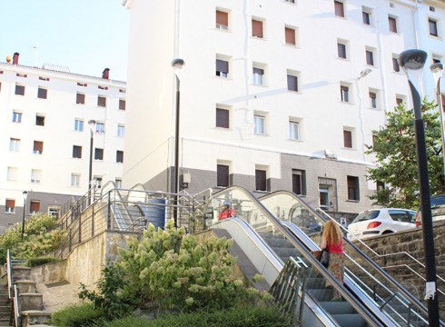 Hasi dira Juan Antonio Mogel auzoko drainatze-sarea konpontzeko beharrak